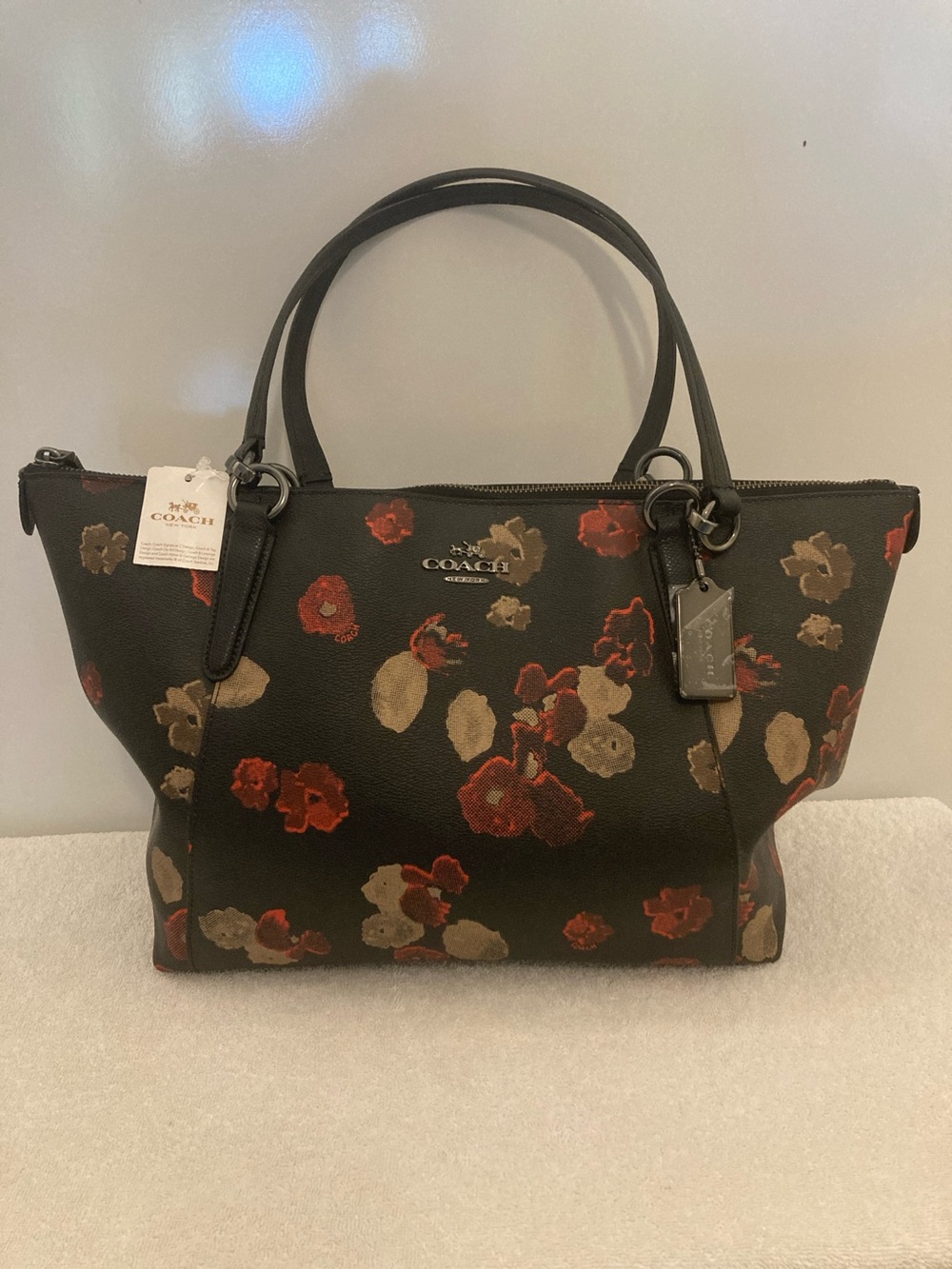 Coach Ava Black Leather F55541 Floral Print Bag with Red & Tan Flowers NWT 🌺
